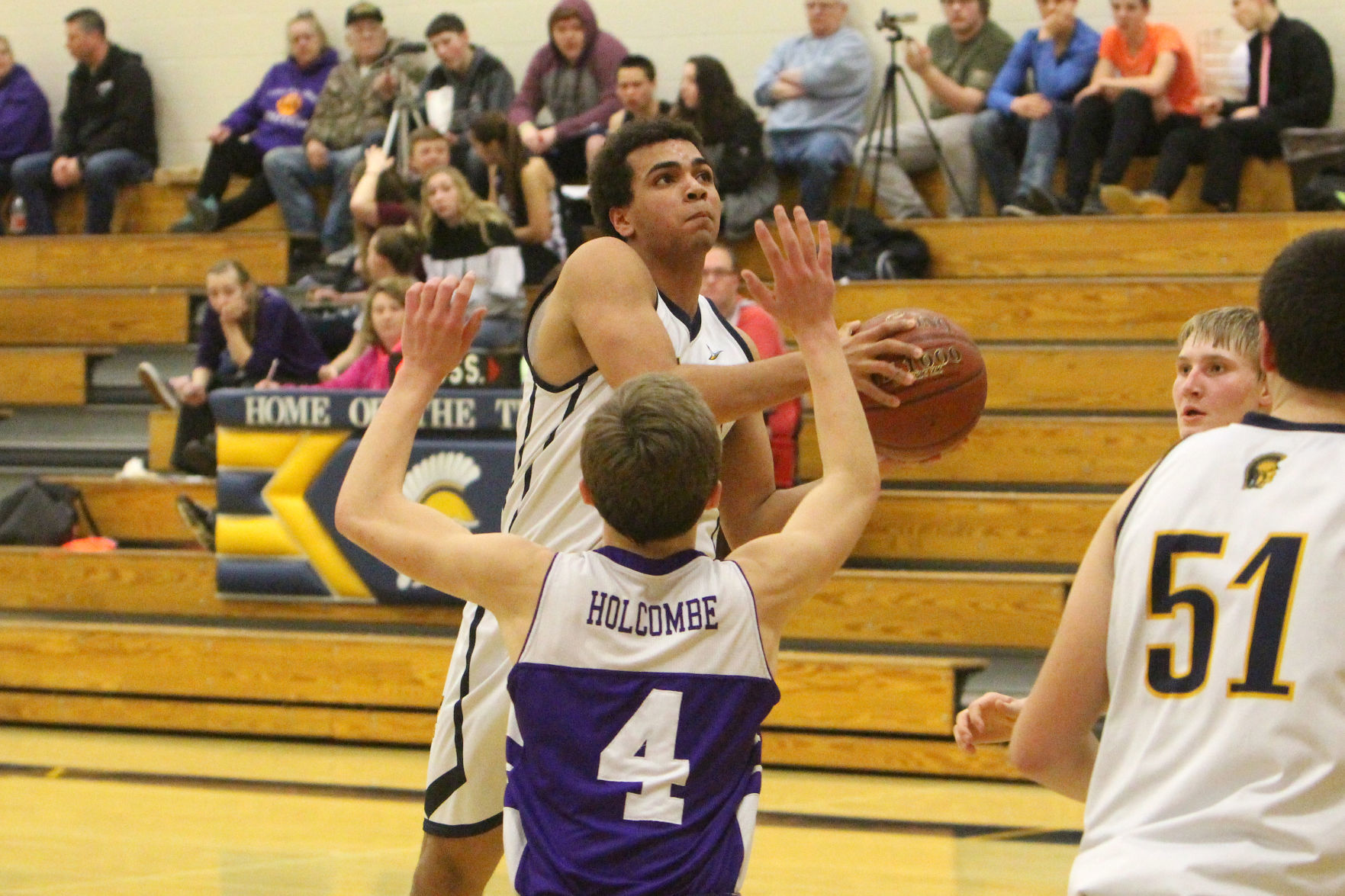 Lake Holcombe at New Auburn boys basketball 2-14-19